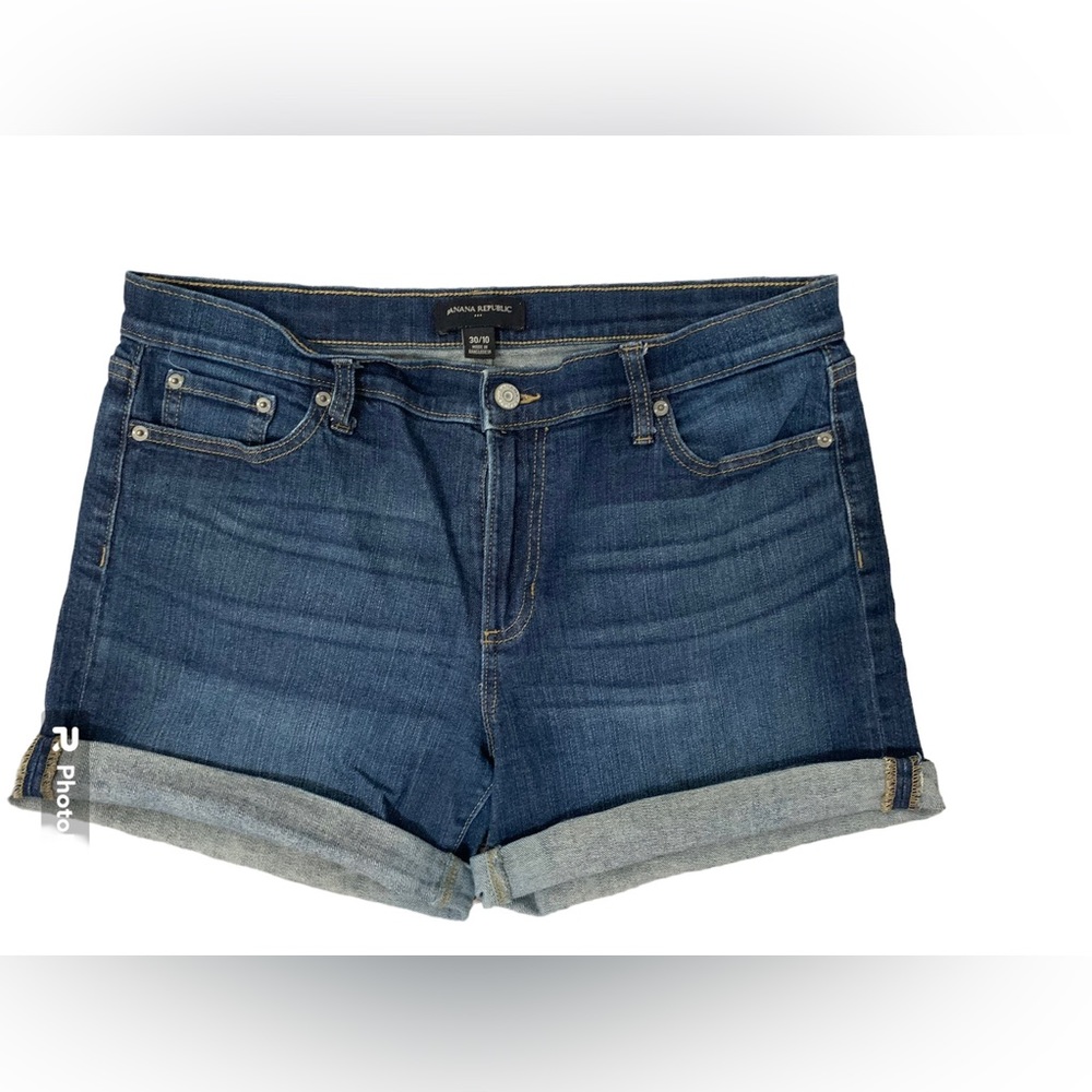 Banana Republic medium wash jean shorts